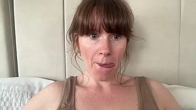Snapshot of redheadrosie69 chatting on 06.15.26 redheadrosie69 online show from 06.15.26