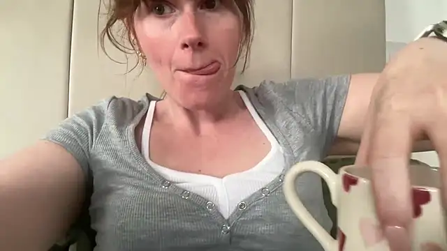 Snapshot of redheadrosie69 chatting on 06.29.26 redheadrosie69 online show from 06.29.26