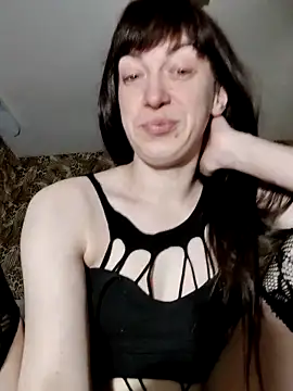 NikaXBerry online show from 03.11.25