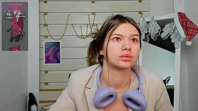 Josephine Kiss online show from 01.17.25