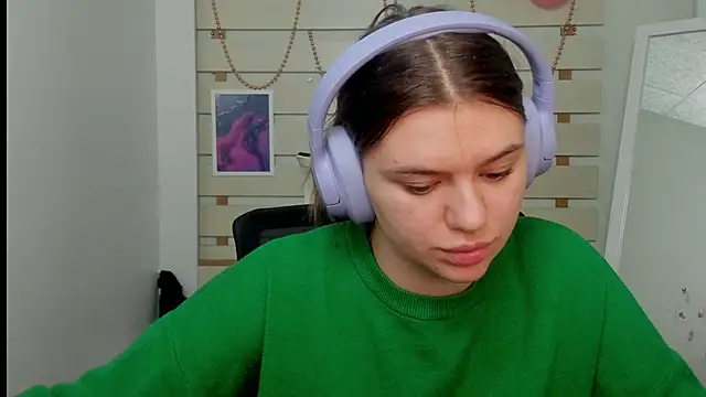 Josephine Kiss online show from 02.20.25