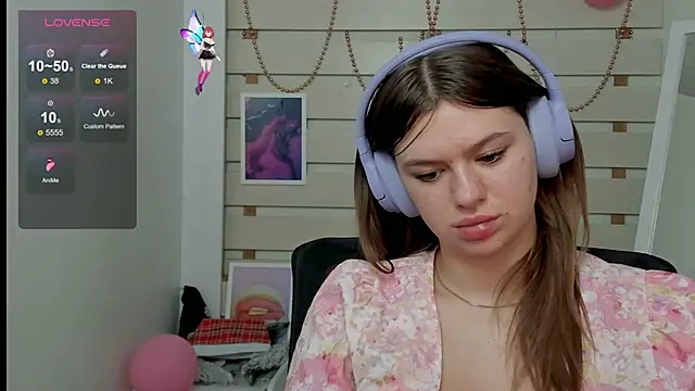 Josephine Kiss online show from 03.08.25
