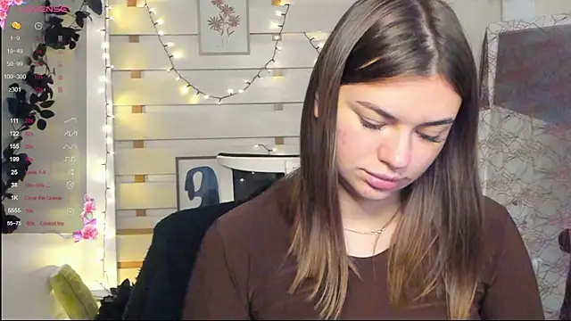 Josephine Kiss online show from 11.04.25