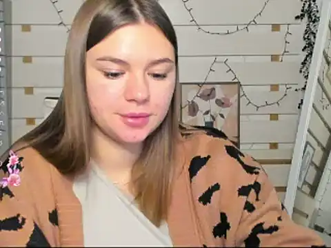 Josephine Kiss online show from 11.27.25