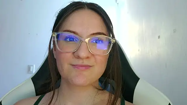 Snapshot of livgomez chatting on 11.13.25 livgomez online show from 11.13.25