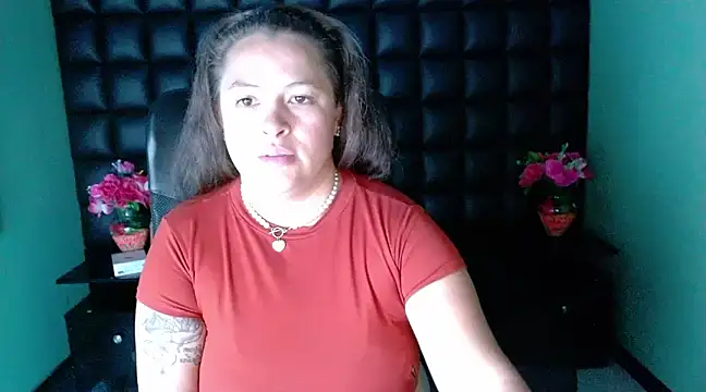 SaraThomso online show from 12.03.24