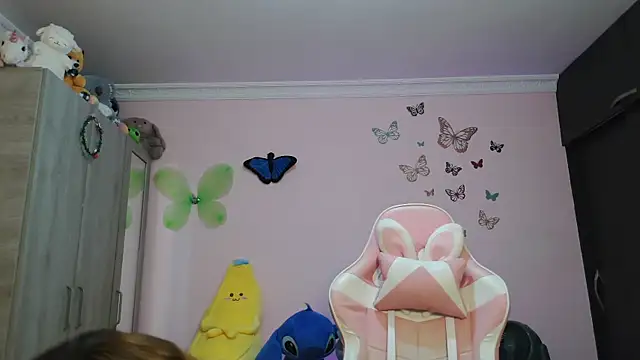 caroline jonson online show from 02.12.26