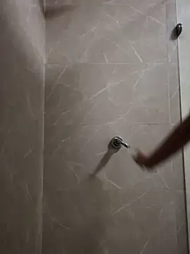 Lorraine Leon online show from 03.19.25