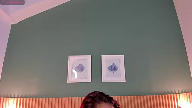 Snapshot of _anavictoria_ chatting on 02.12.25 anavictoria online show from 02.12.25