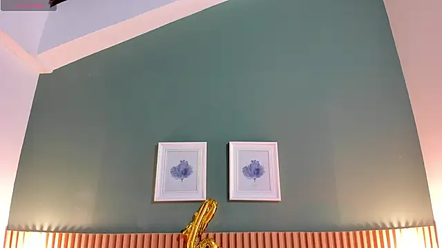 Snapshot of _anavictoria_ chatting on 02.24.25 anavictoria online show from 02.24.25