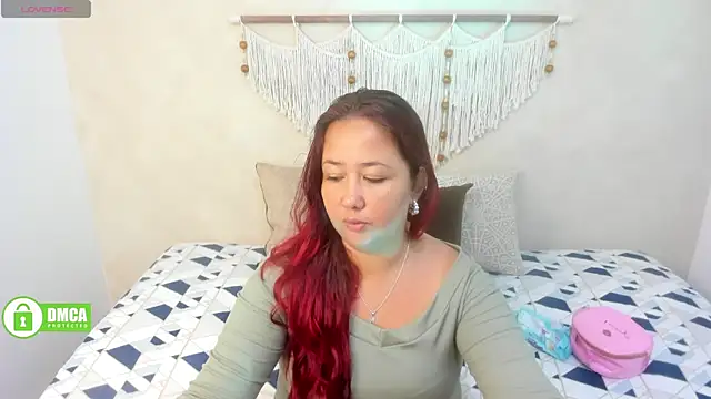 Snapshot of _anavictoria_ chatting on 09.13.25 anavictoria online show from 09.13.25