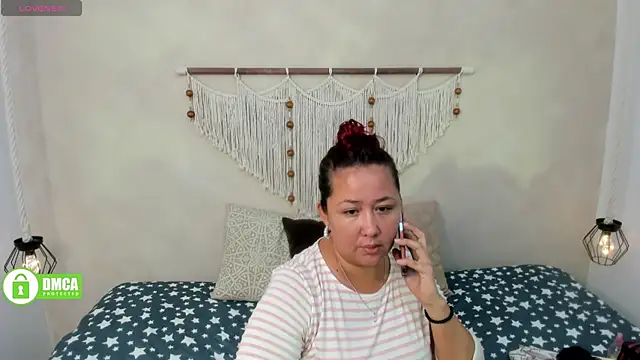 Snapshot of _anavictoria_ chatting on 10.03.25 anavictoria online show from 10.03.25