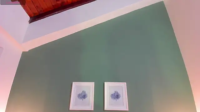 Snapshot of _anavictoria_ chatting on 10.15.25 anavictoria online show from 10.15.25