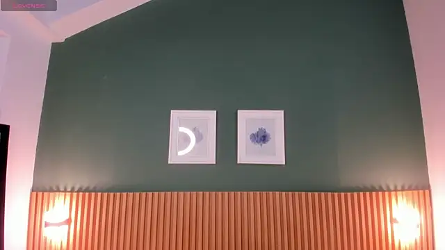 Snapshot of _anavictoria_ chatting on 10.25.25 anavictoria online show from 10.25.25