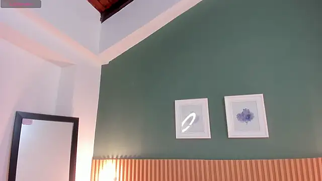 Snapshot of _anavictoria_ chatting on 10.29.25 anavictoria online show from 10.29.25