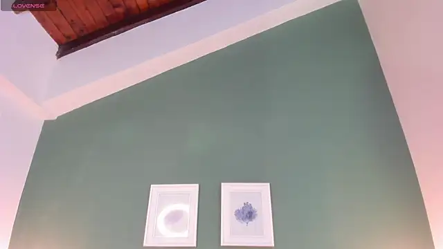 Snapshot of _anavictoria_ chatting on 11.20.25 anavictoria online show from 11.20.25