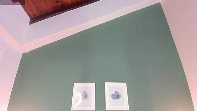 Snapshot of _anavictoria_ chatting on 11.25.25 anavictoria online show from 11.25.25