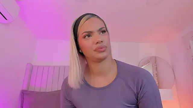 Snapshot of Shelynna_azzul chatting on 02.23.26 Shelynna azzul online show from 02.23.26