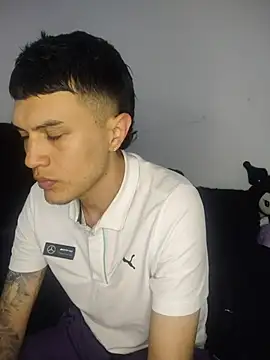 Snapshot of Tifanny_Sweett chatting on 10.31.25 Tifanny Sweett online show from 10.31.25