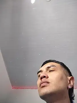 Snapshot of Tifanny_Sweett chatting on 11.23.25 Tifanny Sweett online show from 11.23.25