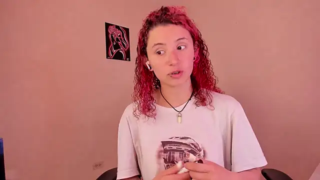 Snapshot of valent_27 chatting on 11.22.25 valent 27 online show from 11.22.25