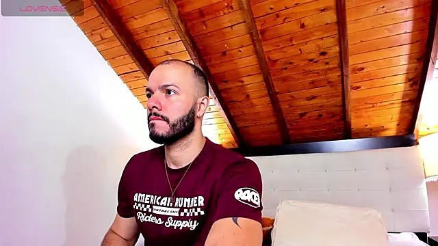 Tom Bailey online show from 10.21.25