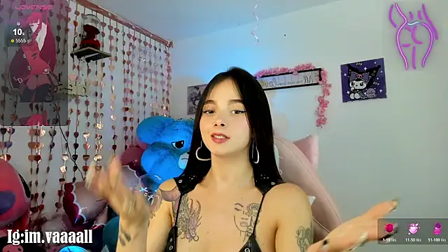 Snapshot of lucyy_tay chatting on 02.06.26 lucyy tay online show from 02.06.26