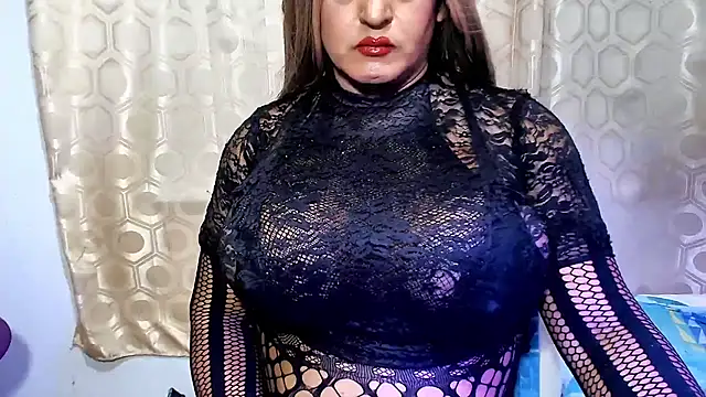 Snapshot of alessia_hot69 chatting on 01.31.25 alessia hot69 online show from 01.31.25