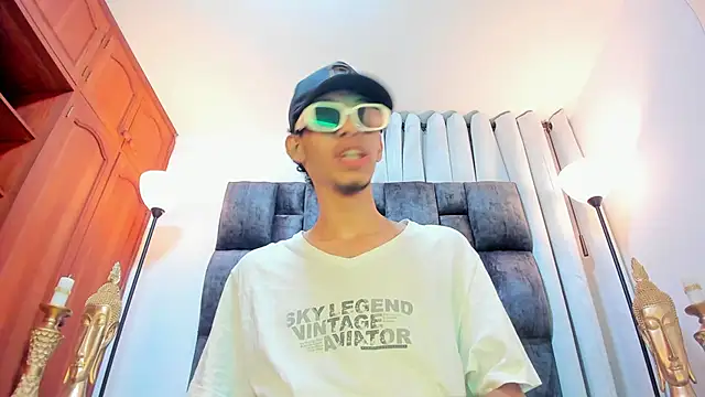 Snapshot of TomyMosterCock chatting on 12.12.24 TomyMosterCock online show from 12.12.24