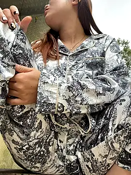 Emily 9xx online show from 10.25.25