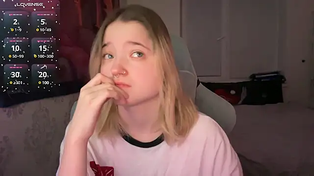 Meowki4k online show from 12.30.24