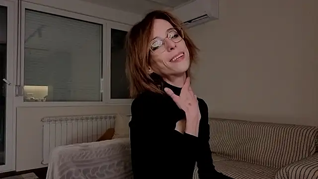 Snapshot of amber_quell_here chatting on 11.08.25 amber quell here online show from 11.08.25