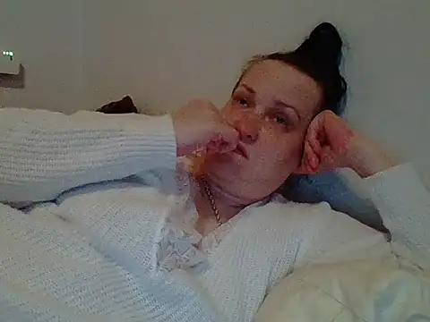  squirty cum lady  online show from 02.26.25