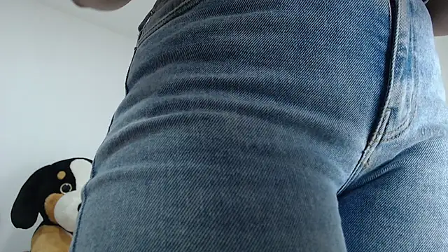 Snapshot of Amelia_Debora_Antonella chatting on 10.22.25 Amelia Debora Antonella online show from 10.22.25