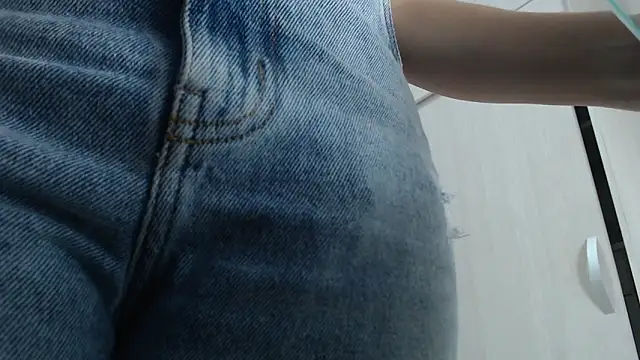 Snapshot of Amelia_Debora_Antonella chatting on 11.08.25 Amelia Debora Antonella online show from 11.08.25