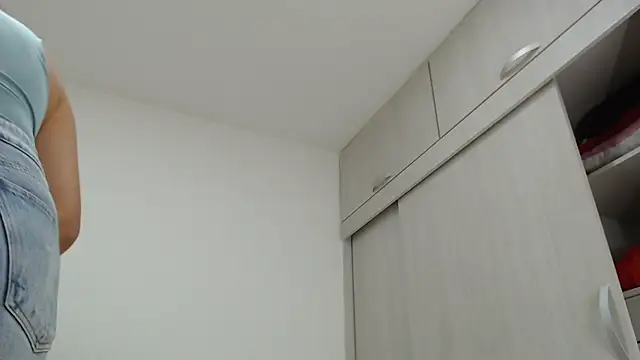 Snapshot of Amelia_Debora_Antonella chatting on 11.19.25 Amelia Debora Antonella online show from 11.19.25