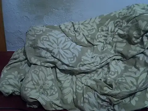 Snapshot of skinnysexynaughty chatting on 02.03.26 skinnysexynaughty online show from 02.03.26