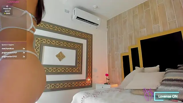 Snapshot of TamyHoney chatting on 02.02.25 TamyHoney online show from 02.02.25