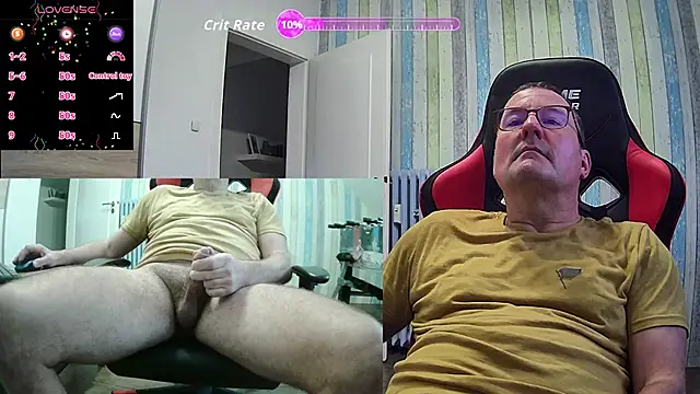 Snapshot of manpassivlive chatting on 11.28.25 manpassivlive online show from 11.28.25