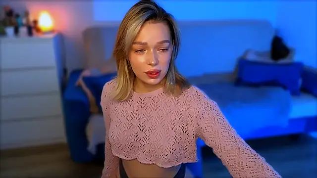 Snapshot of Lily_Yin chatting on 11.12.25 Lily Yin online show from 11.12.25