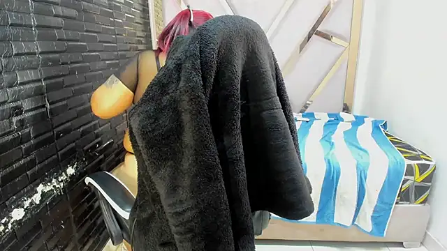 DaianaLutz online show from 10.23.25