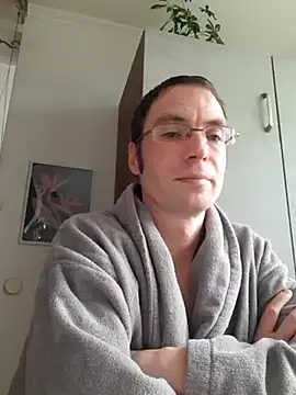 Snapshot of Schnubby1 chatting on 01.27.25 Schnubby1 online show from 01.27.25