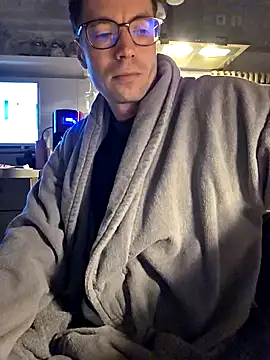 Snapshot of Schnubby1 chatting on 02.27.25 Schnubby1 online show from 02.27.25