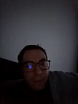 Snapshot of Schnubby1 chatting on 12.18.25 Schnubby1 online show from 12.18.25