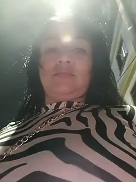 Snapshot of alondraabrown chatting on 06.15.26 alondraabrown online show from 06.15.26
