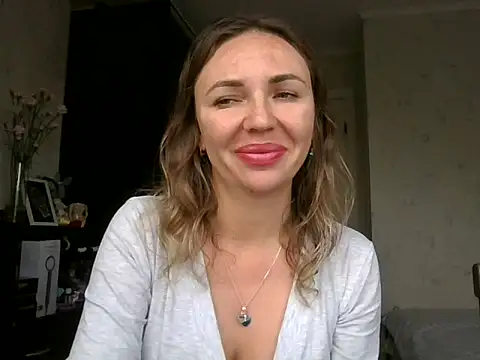 AngelinaLove28 online show from 10.12.25