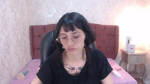 Snapshot of charlottemoonxz chatting on 03.13.25 charlottemoonxz online show from 03.13.25