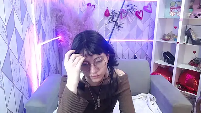 Snapshot of charlottemoonxz chatting on 10.06.25 charlottemoonxz online show from 10.06.25