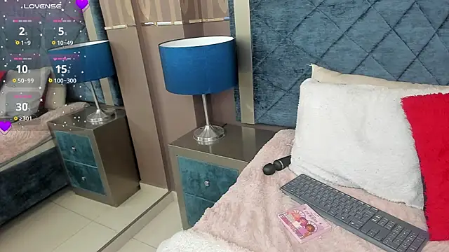 AdelaineBest online show from 02.08.25