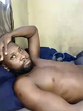 Snapshot of Stallion100 chatting on 12.08.24 Stallion100 online show from 12.08.24